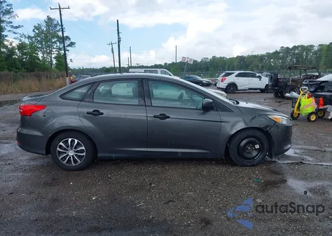 2016 Ford Focus S from USA, damaged, VIN 1FADP3E20GL335170